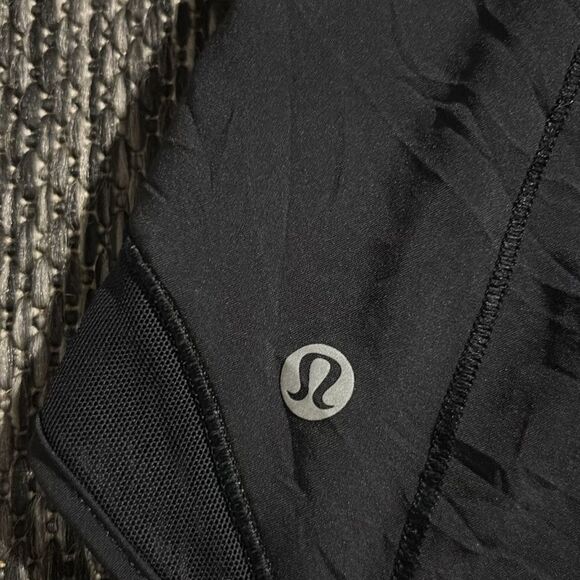 Lululemon hotty hot short - Picture 3 of 4